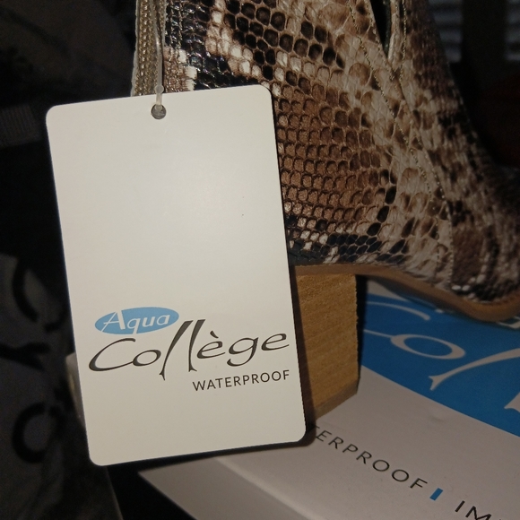 New Snakeskin Ankle Boot - Picture 4 of 7